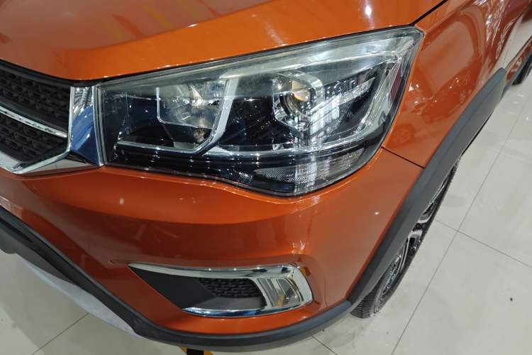 Used Chery Tiggo 3X 2018 1.5L Automatic Elite Edition Left Front Headlight