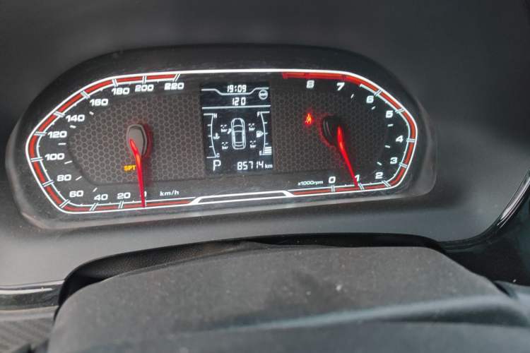 Used Chery Tiggo 3X 2018 1.5L Automatic Elite Edition Odometer Close Up