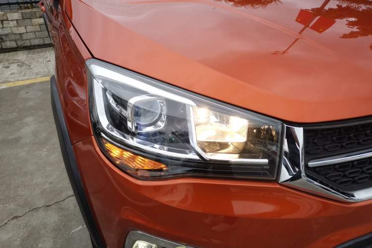 Used Chery Tiggo 3X 2018 1.5L Manual Elite Edition Right Front Headlight