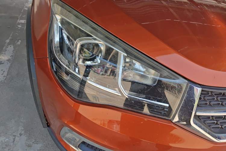Used Chery Tiggo 3X 2018 1.5L Automatic Luxury Edition Right Front Headlight