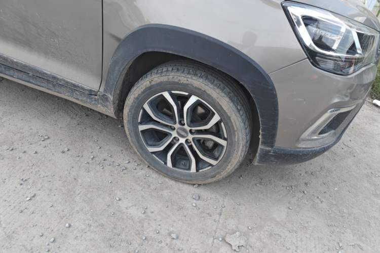 Used Chery Tiggo 3X 2018 1.5L Automatic Elite Edition Right Front Wheel Hub
