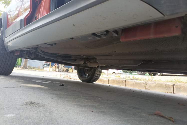 Used Chery Tiggo 3X 2018 1.5L Manual Elite Edition Right Side Sill