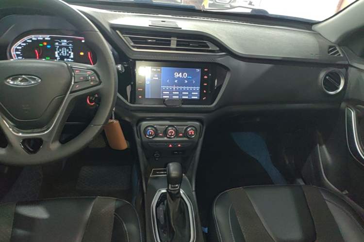 Used Chery Tiggo 3X 2020 Quality Edition 1.5L CVT Luxury Version Audio And AC Panel