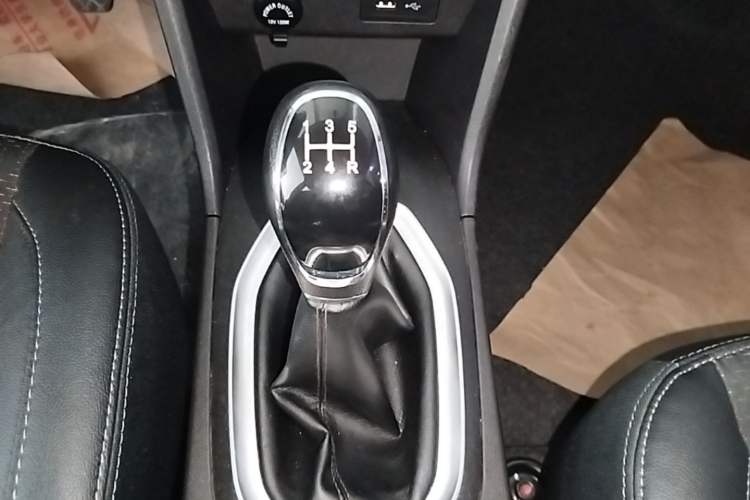 Used Chery Tiggo 3X 2020 Quality Edition 1.5L Manual Luxury Version Gear Lever