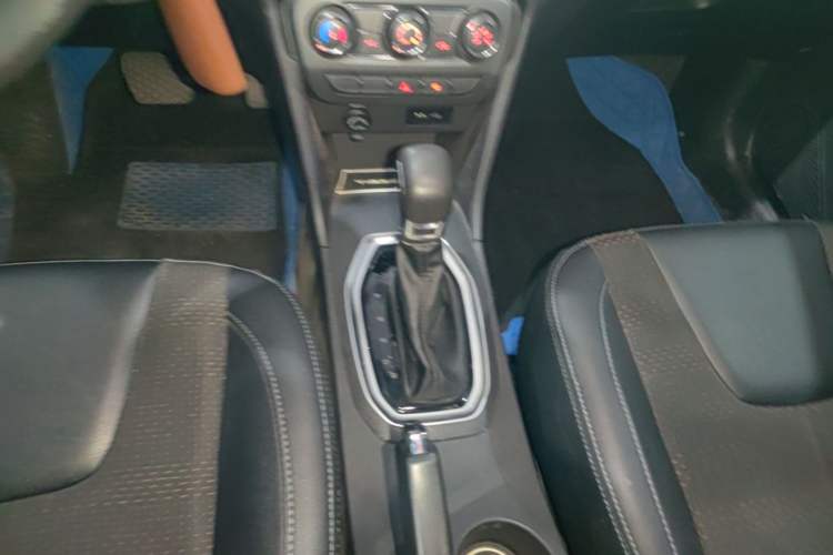 Used Chery Tiggo 3X 2020 Quality Edition 1.5L CVT Luxury Version Gear Lever