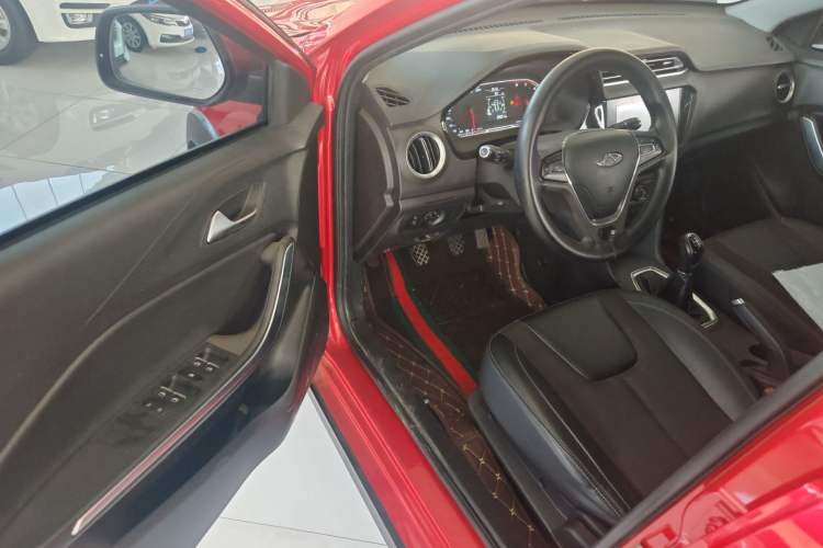 Used Chery Tiggo 3X 2020 Quality Edition 1.5L Manual Luxury Version Interior 2
