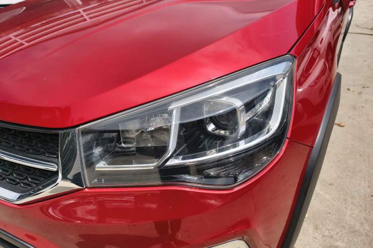 Used Chery Tiggo 3X 2020 Quality Edition 1.5L CVT Luxury Version Left Front Headlight