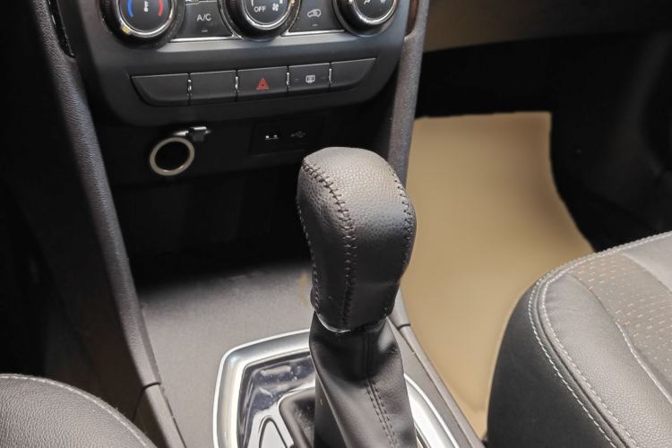 Used Chery Tiggo 3X 2020 Quality Edition 1.5L CVT Luxury Version Gear Lever