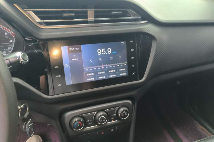 Used Chery Tiggo 3X 2020 Quality Edition 1.5L Manual Luxury Version Audio And AC Panel