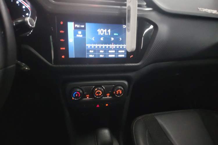Used Chery Tiggo 3X 2020 Quality Edition 1.5L CVT Luxury Version Audio And AC Panel