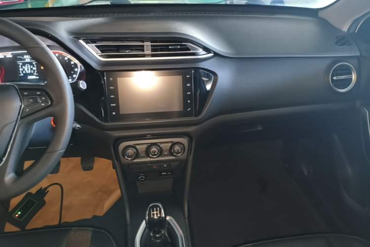 Used Chery Tiggo 3X 2020 Quality Edition 1.5L Manual Luxury Version Audio And AC Panel