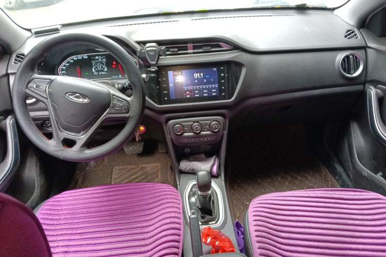 Used Chery Tiggo 3X 2020 Quality Edition 1.5L CVT Luxury Version Center Console