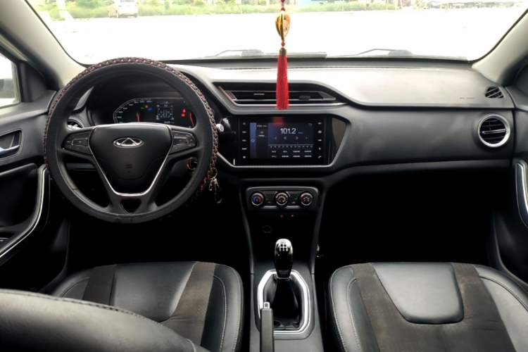 Used Chery Tiggo 3X 2020 Quality Edition 1.5L Manual Luxury Version Center Console