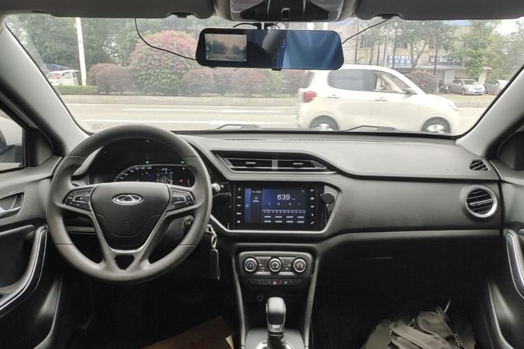 Used Chery Tiggo 3X 2020 Quality Edition 1.5L CVT Luxury Version Center Console