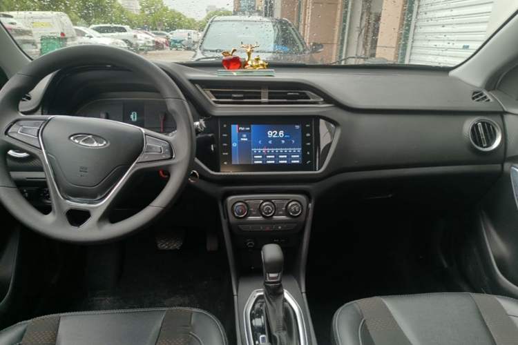 Used Chery Tiggo 3X 2020 Quality Edition 1.5L CVT Luxury Version Center Console