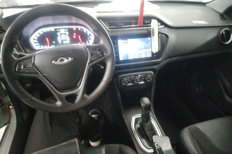 Used Chery Tiggo 3X 2020 Quality Edition 1.5L CVT Luxury Version Center Console