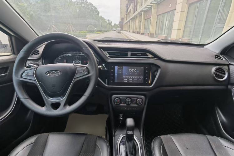 Used Chery Tiggo 3X 2020 Quality Edition 1.5L CVT Luxury Version Center Console