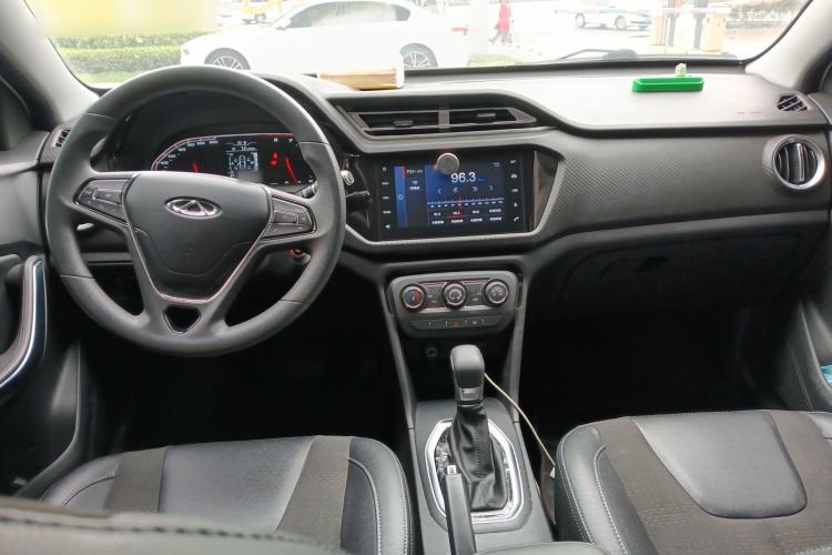 Used Chery Tiggo 3X 2020 Quality Edition 1.5L CVT Luxury Version Center Console