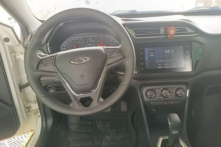 Used Chery Tiggo 3X 2020 Quality Edition 1.5L CVT Luxury Version Center Console