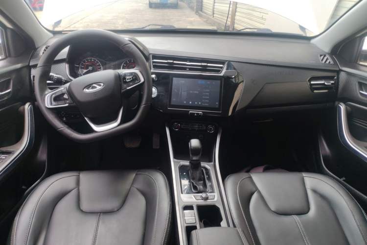 Used Chery Tiggo 3X 2020 Quality Edition 1.5L CVT Luxury Version Center Console