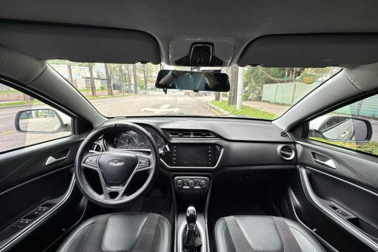 Used Chery Tiggo 3X 2020 Quality Edition 1.5L Manual Luxury Version Center Console