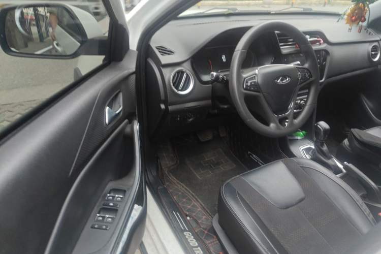 Used Chery Tiggo 3X 2020 Quality Edition 1.5L CVT Luxury Version Driver Seat