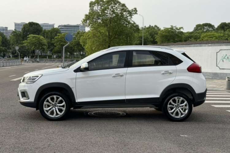 Used Chery Tiggo 3X 2020 Quality Edition 1.5L Manual Luxury Version Exterior 3