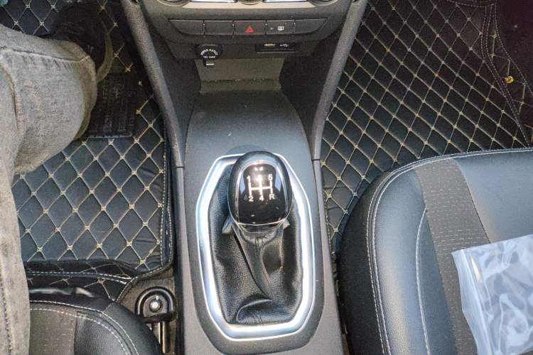 Used Chery Tiggo 3X 2020 Quality Edition 1.5L Manual Luxury Version Gear Lever