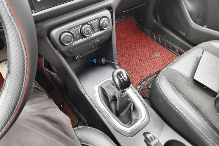 Used Chery Tiggo 3X 2020 Quality Edition 1.5L Manual Deluxe Version Gear Lever