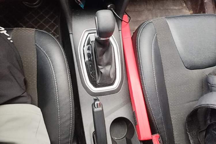 Used Chery Tiggo 3X 2020 Quality Edition 1.5L CVT Deluxe Version Gear Lever