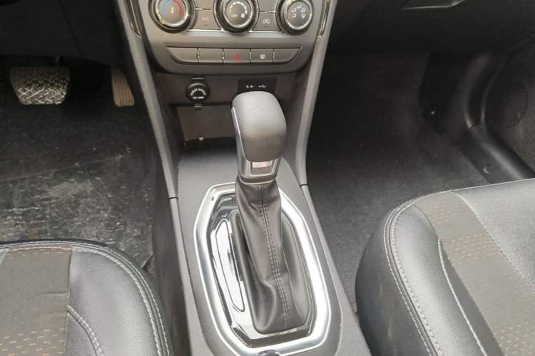 Used Chery Tiggo 3X 2020 Quality Edition 1.5L CVT Luxury Version Gear Lever