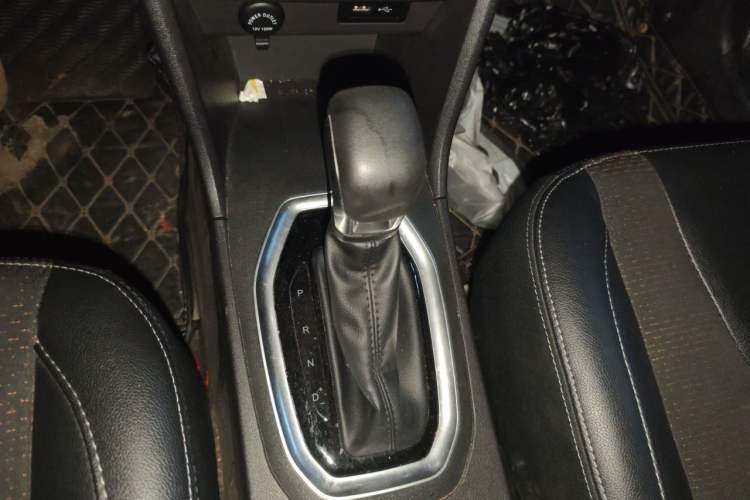 Used Chery Tiggo 3X 2020 Quality Edition 1.5L CVT Deluxe Version Gear Lever