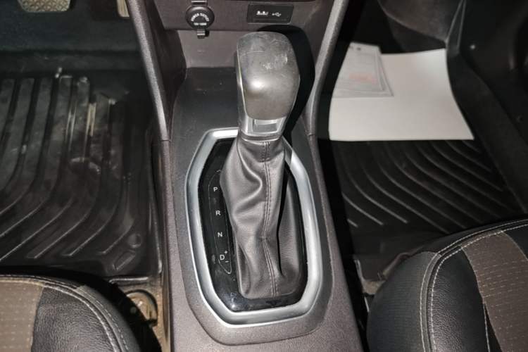 Used Chery Tiggo 3X 2020 Quality Edition 1.5L CVT Luxury Version Gear Lever