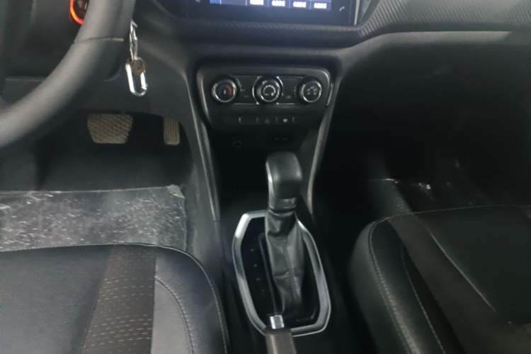 Used Chery Tiggo 3X 2020 Quality Edition 1.5L CVT Luxury Version Gear Lever