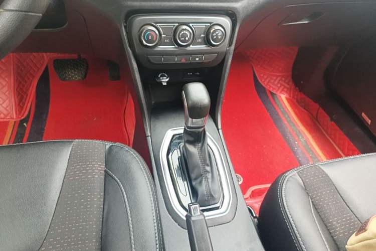 Used Chery Tiggo 3X 2020 Quality Edition 1.5L CVT Luxury Version Gear Lever