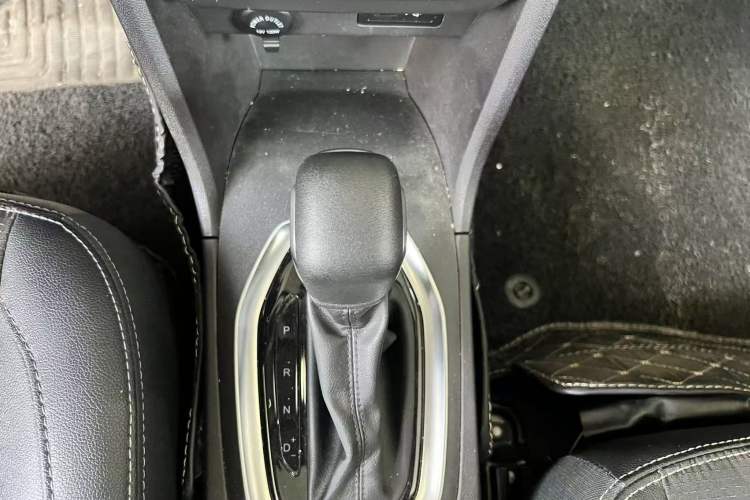 Used Chery Tiggo 3X 2020 Quality Edition 1.5L CVT Deluxe Version Gear Lever
