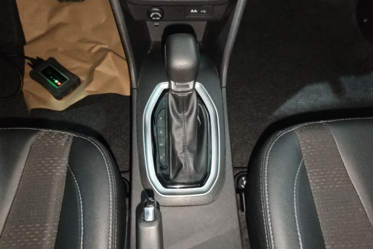 Used Chery Tiggo 3X 2020 Quality Edition 1.5L CVT Luxury Version Gear Lever