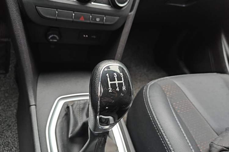 Used Chery Tiggo 3X 2020 Quality Edition 1.5L Manual Luxury Version Gear Lever