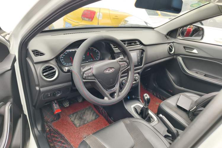 Used Chery Tiggo 3X 2020 Quality Edition 1.5L Manual Deluxe Version Interior 2