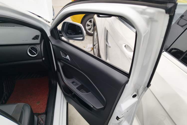 Used Chery Tiggo 3X 2020 Quality Edition 1.5L Manual Deluxe Version Interior 5