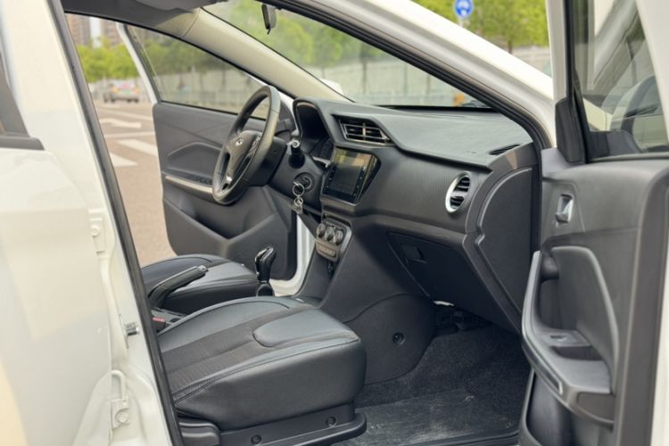 Used Chery Tiggo 3X 2020 Quality Edition 1.5L Manual Luxury Version Interior 9