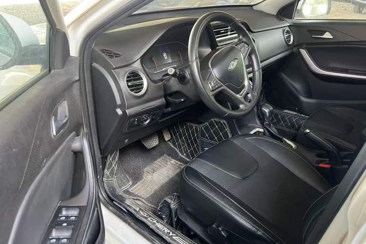 Used Chery Tiggo 3X 2020 Quality Edition 1.5L CVT Deluxe Version Left Front Seat