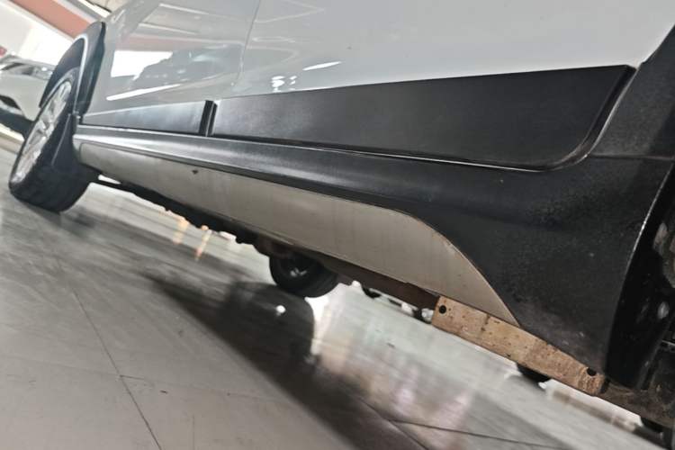 Used Chery Tiggo 3X 2020 Quality Edition 1.5L CVT Luxury Version Left Side Sill