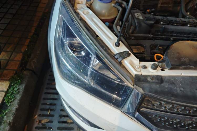 Used Chery Tiggo 3X 2020 Quality Edition 1.5L CVT Deluxe Version Right Front Headlight