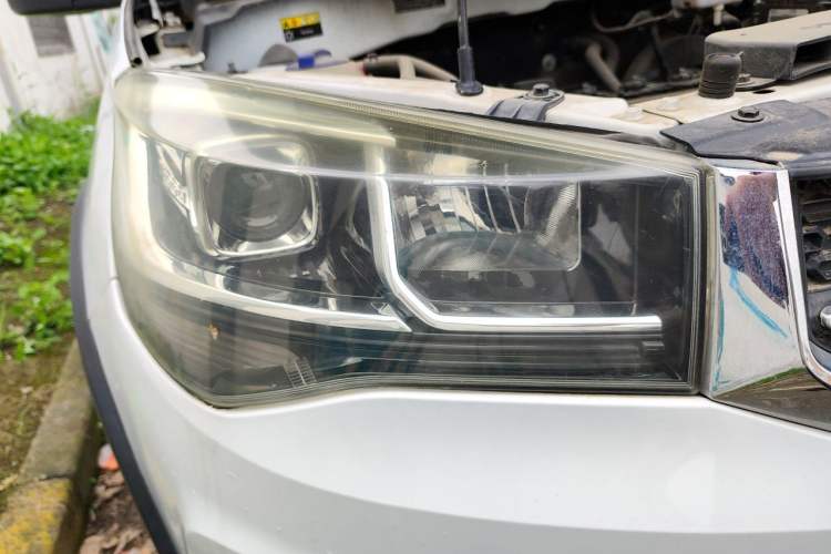 Used Chery Tiggo 3X 2020 Quality Edition 1.5L Manual Luxury Version Right Front Headlight