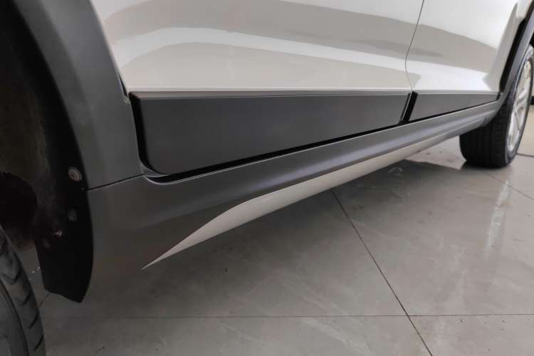Used Chery Tiggo 3X 2020 Quality Edition 1.5L CVT Luxury Version Right Side Sill