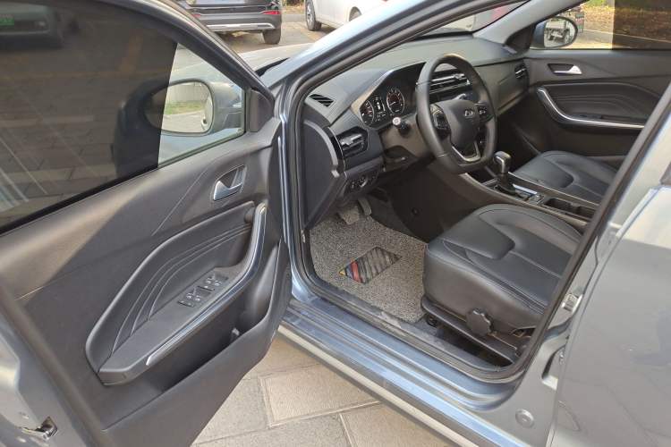 Used Chery Tiggo 3X 2021 PLUS 1.5L CVT Zhenxing Songzi Edition Driver Seat