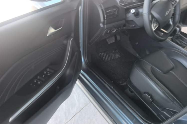 Used Chery Tiggo 3X 2021 PLUS 1.5L CVT Thrilling Red Date Edition Driver Seat