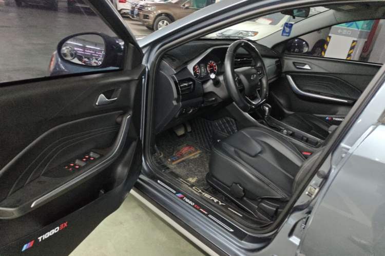 Used Chery Tiggo 3X 2021 PLUS 1.5L CVT Thrilling Red Date Edition Driver Seat