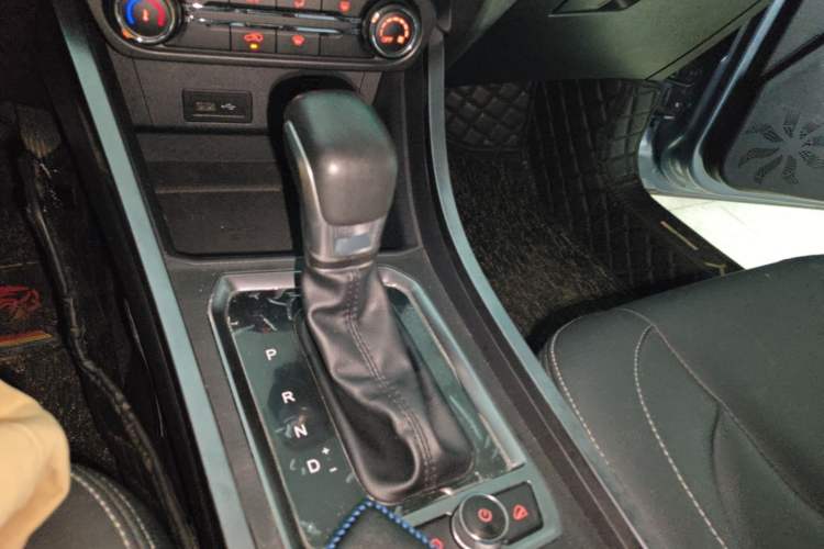 Used Chery Tiggo 3X 2021 PLUS 1.5L CVT Thrilling Red Date Edition Gear Lever